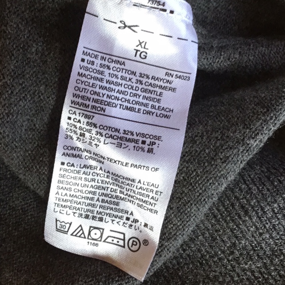 BANANA REPUBLIC GRAY V NECK SWEATER SIZE  XL - Picture 4 of 4